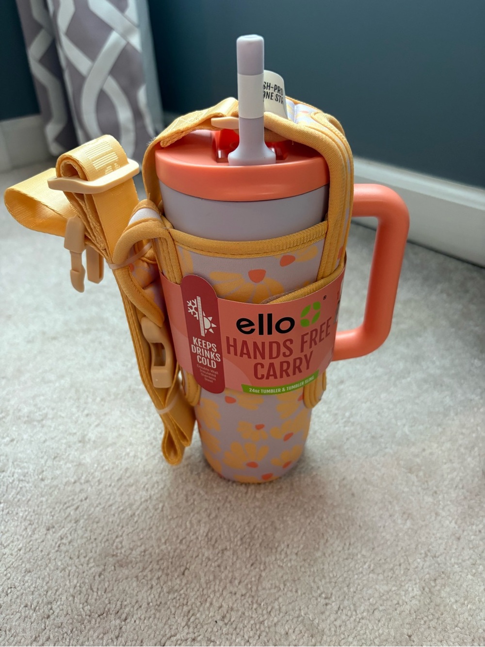 Ello Insulated Cup with carrying strap